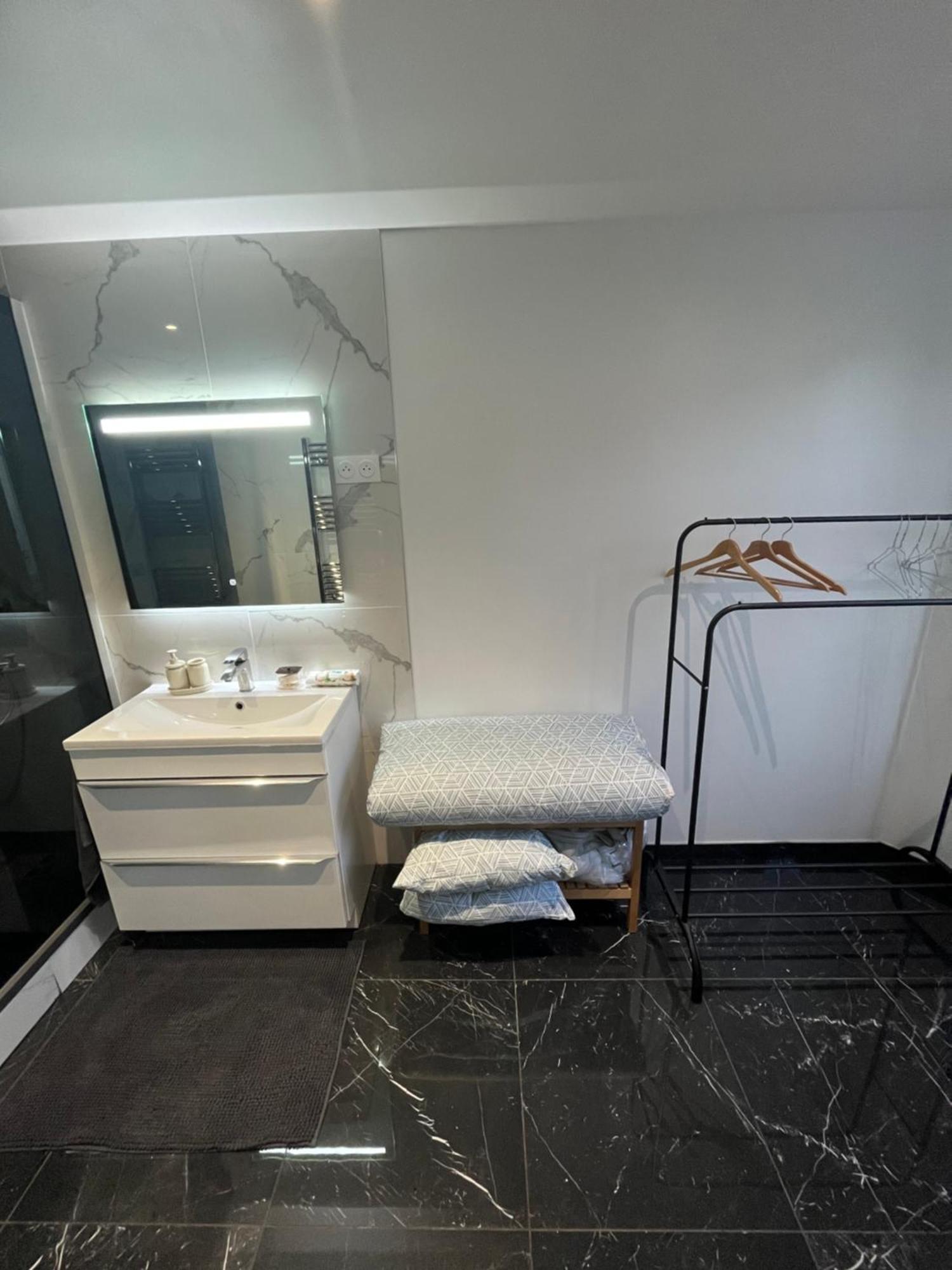 Appart 4 Personnes Proche Paris Tour Eiffel Meudon Dış mekan fotoğraf